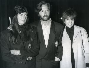 Eric Clapton with Barbara Orbison and Liza Minelli 1989, NY.jpg